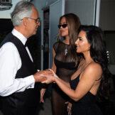 Kim & Khloe Kardashian 